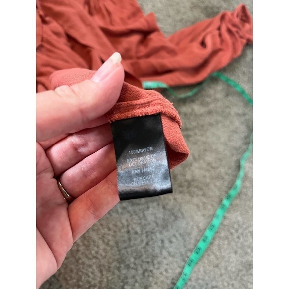 Torrid Babydoll Rayon Crepe Embroidered Lace-Up Top boho size 5 - Picture 6 of 10